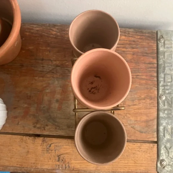 Boho 3 terracotta Ceramic Mini Planters + Vintage Boho Metal Stand Bronze Gold - Picture 3 of 4